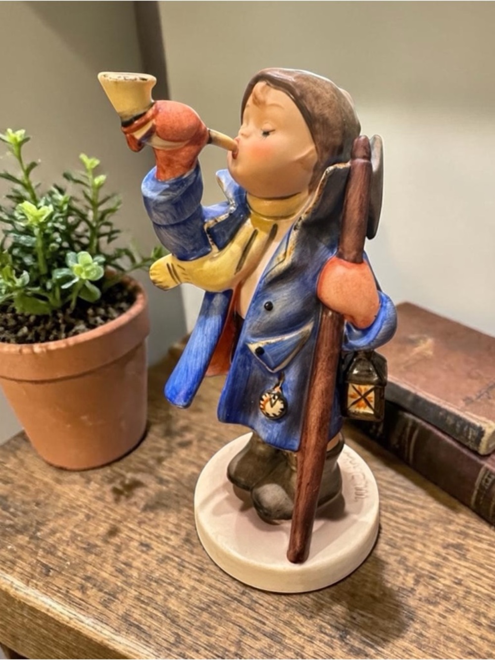 Vintage Hummel “Hear Ye, Hear Ye” HUM 15/0 Figurine – Goebel W. Germany